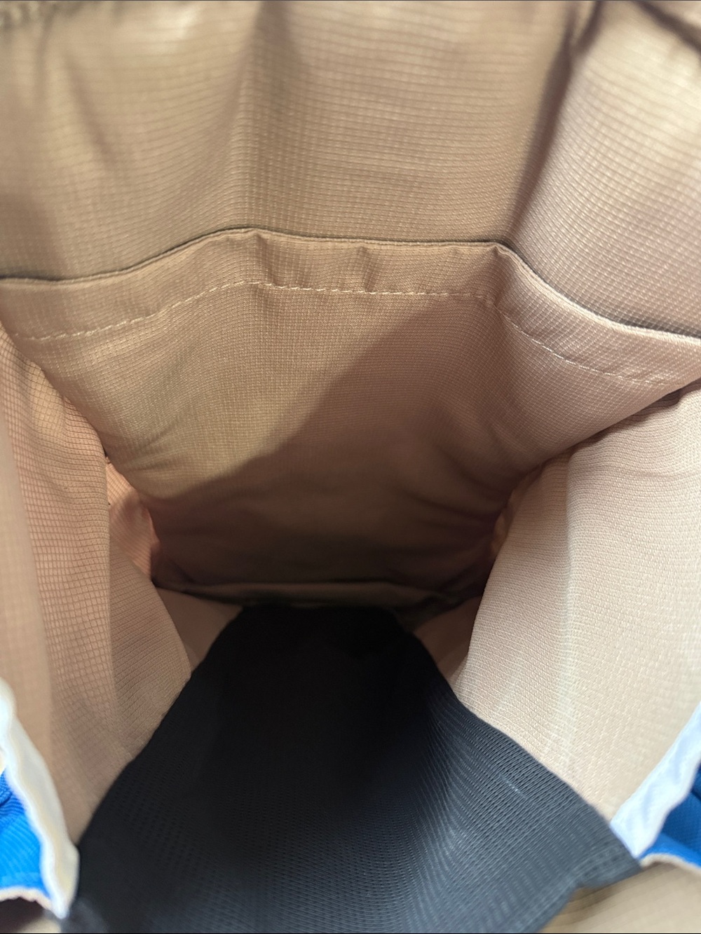 Crumpler Backpack - Picture 4 of 5